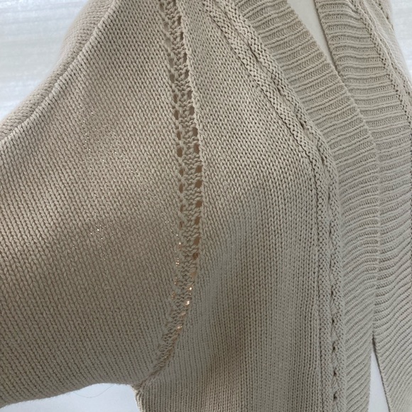 Hollister short sleeve sweater size extra small (oversized) - Picture 4 of 5